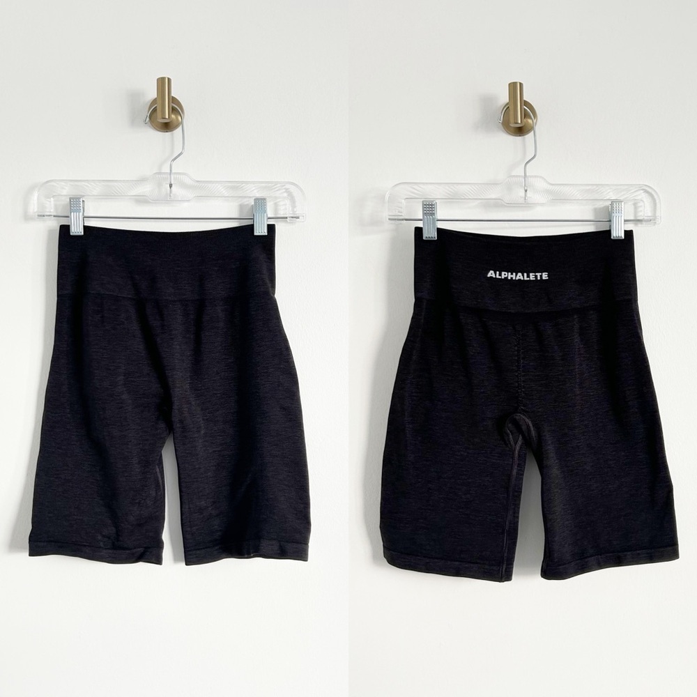 Alphalete Amplify 4.5" Seamless Compression Biker Shorts Smoke Size Medium (M)